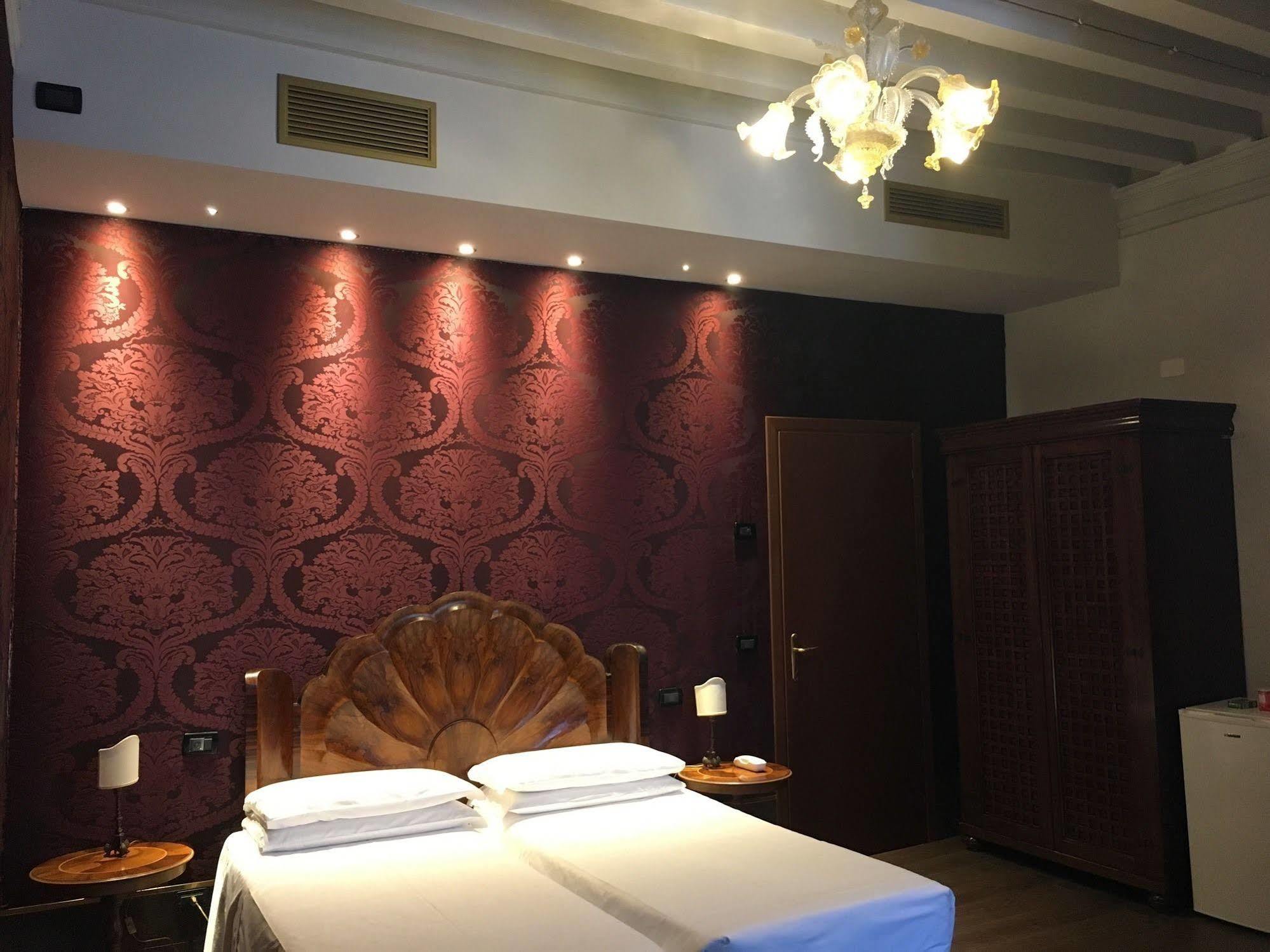 Locanda Leon Bianco On The Grand Canal Guest house 3*